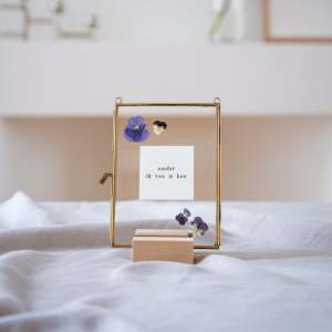 Lijst met droogbloemen goud - omdat ik van je hou